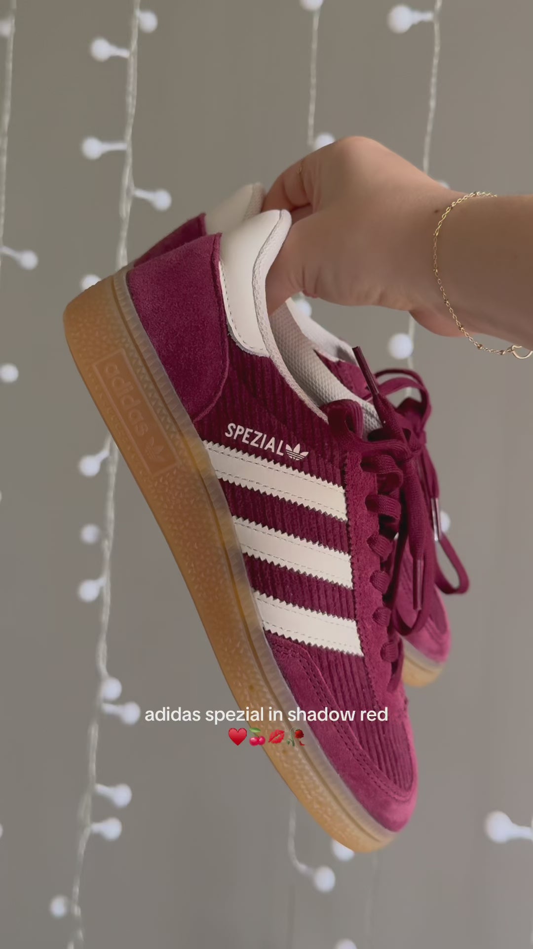 video look adidas Handball Spezial Shadow Red