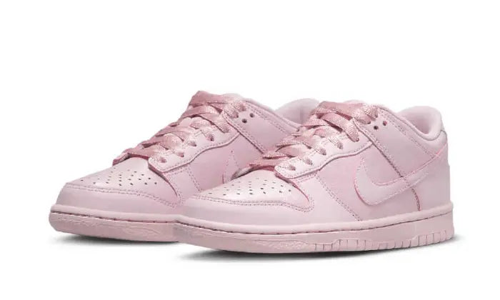 Dunk Low SE Prism Pink