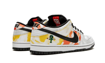 Nike SB Dunk Low Raygun Away - BQ6832-101